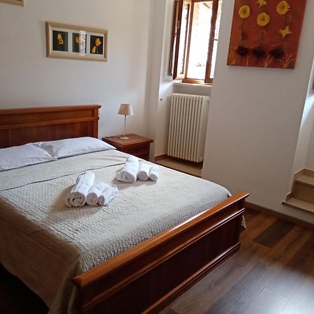 La Dimora Di Pietra Apartamento Gubbio Exterior foto